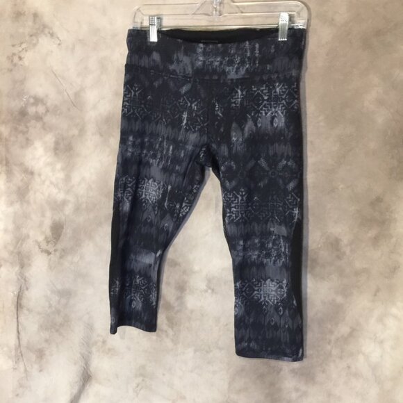 The North Face Calf Length Yoga Pants Capri Leggings  Medium - Picture 6 of 8